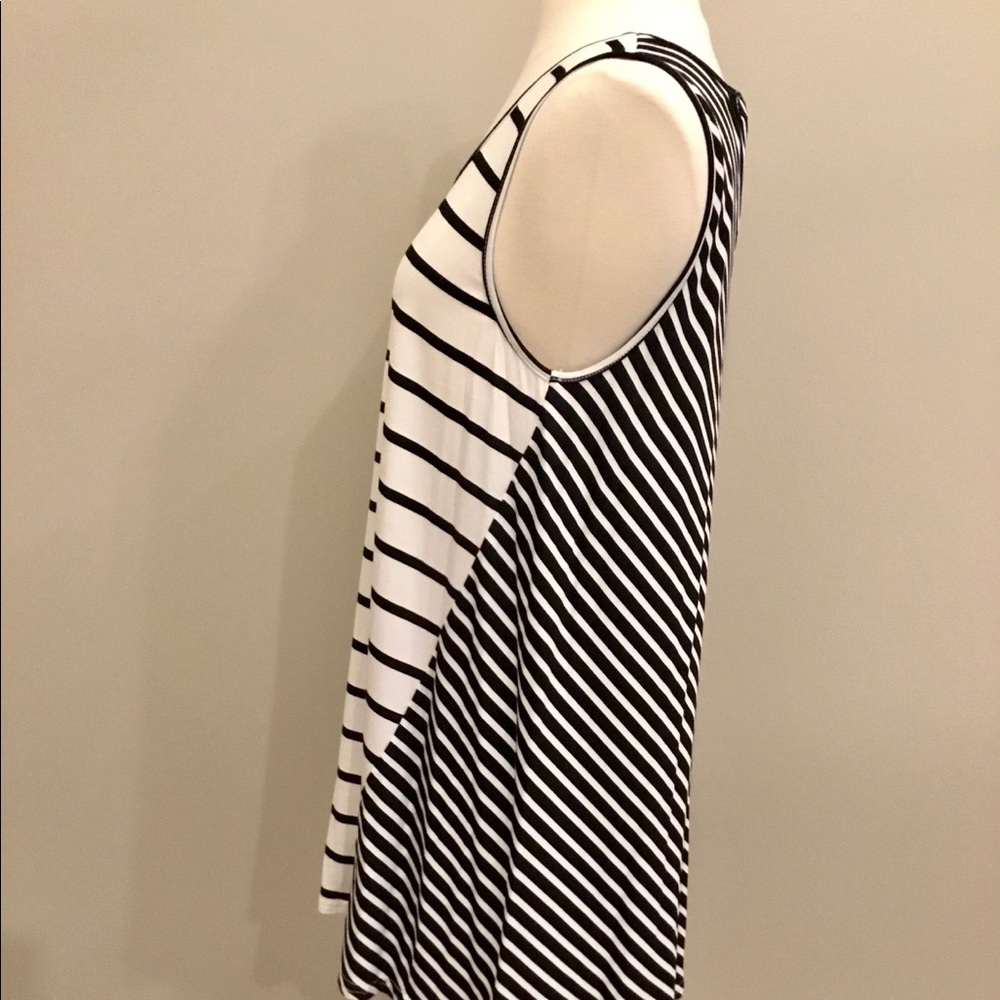 Umgee Tunic - Picture 5 of 16